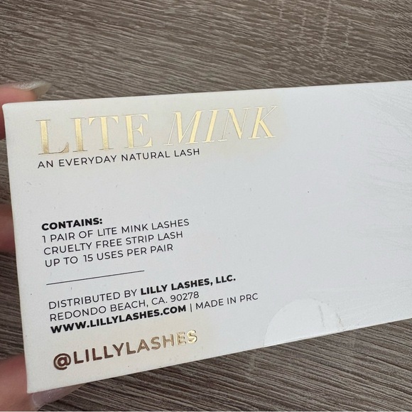 Lilly Lashes Black Wispy Lite Mink Lashes - Luxe - Picture 5 of 11